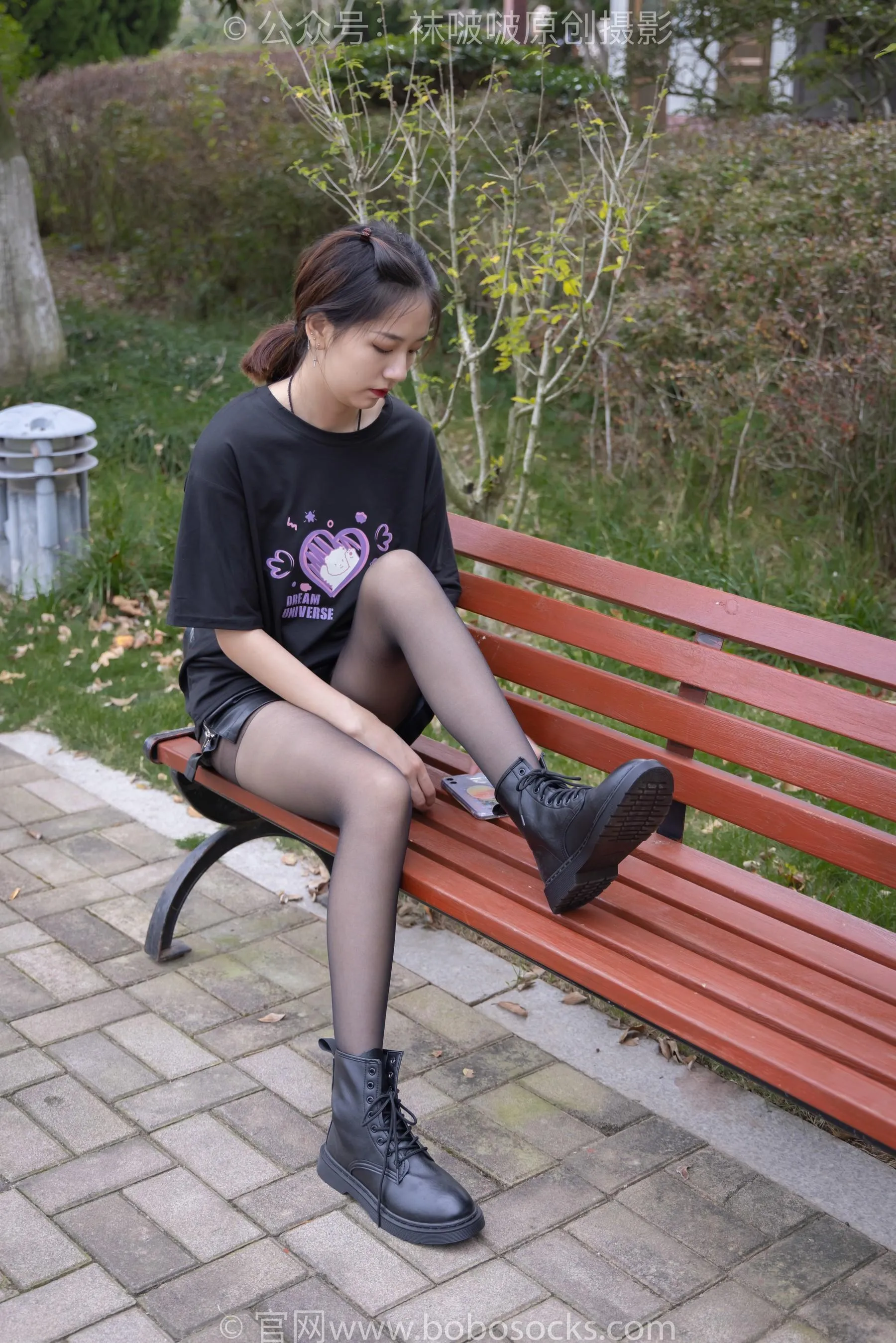[BoBoSocks袜啵啵]NO.221 小甜豆-马丁靴、黑丝 [83P]插图9
